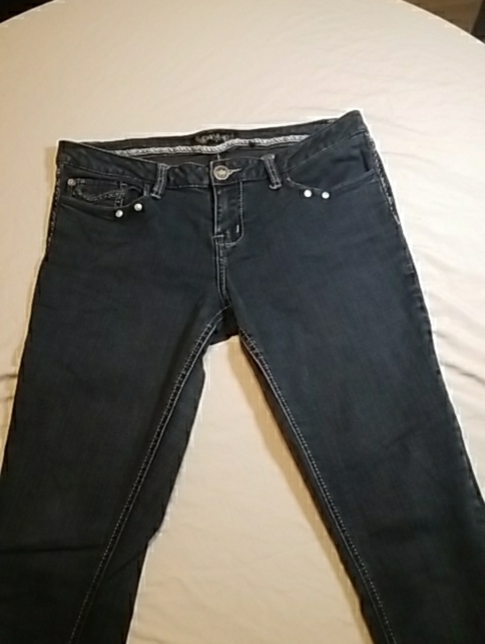 Dark Wash Women's Slim Jeans - Black